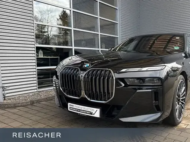 BMW 740