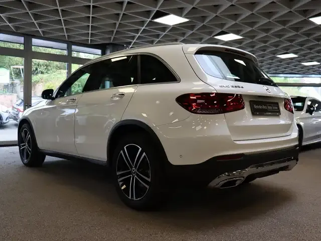 Mercedes-Benz GLC 220
