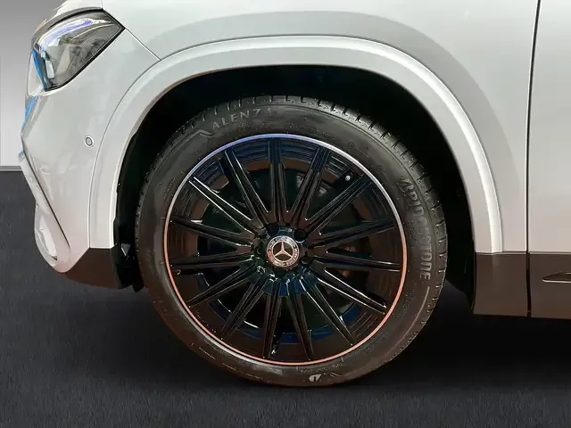 Mercedes-Benz GLA 220