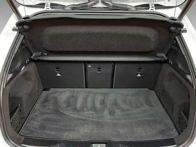 Mercedes-Benz GLA 220