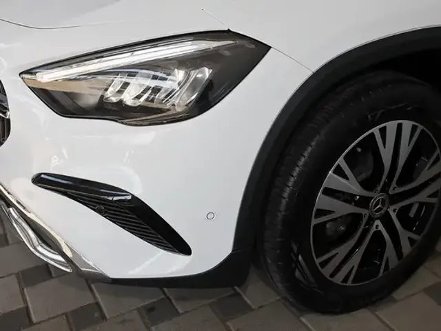 Mercedes-Benz GLA 180