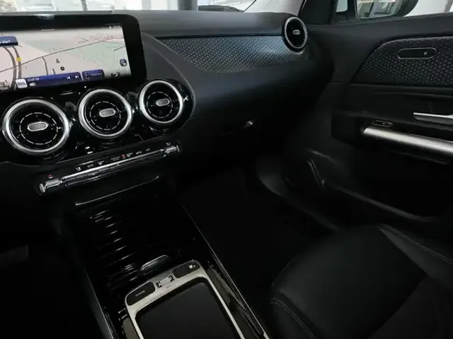 Mercedes-Benz GLA 180