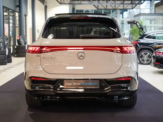 Mercedes-Benz EQS SUV