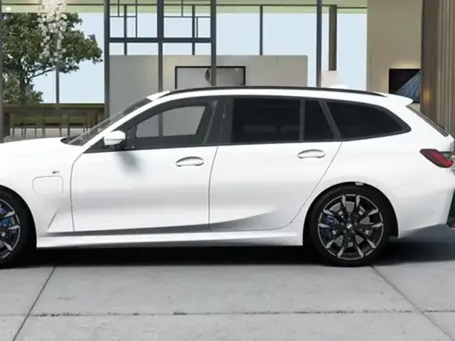 BMW 330
