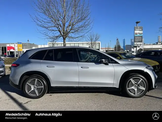 Mercedes-Benz EQS SUV