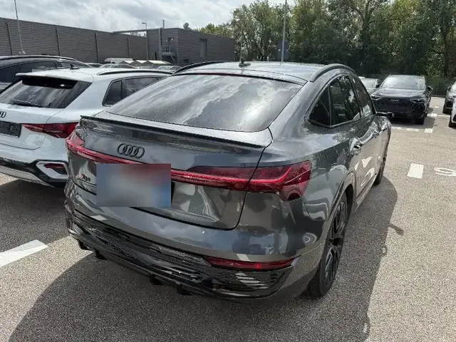 Audi Q8 e-tron