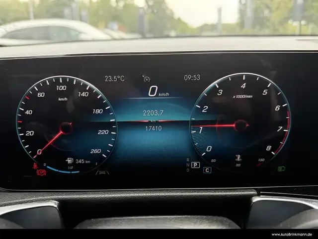 Mercedes-Benz GLB 200