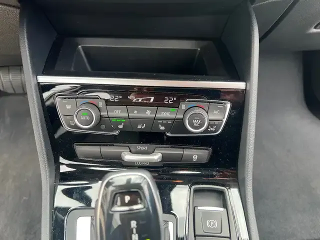 BMW 216