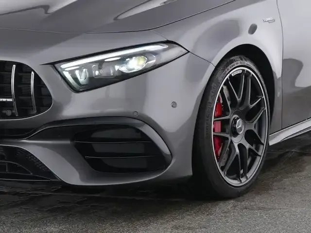 Mercedes-Benz A 45 AMG