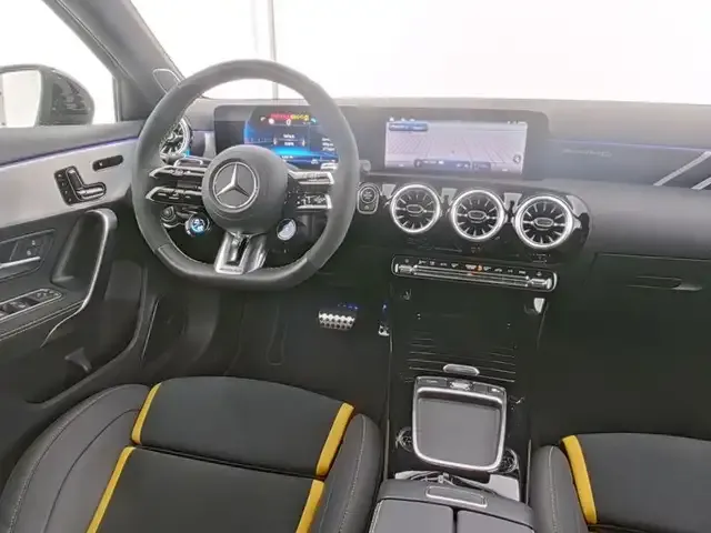 Mercedes-Benz A 45 AMG