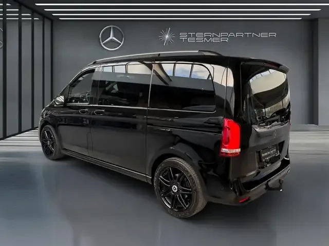 Mercedes-Benz V 250