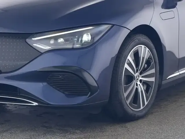 Mercedes-Benz EQE 300