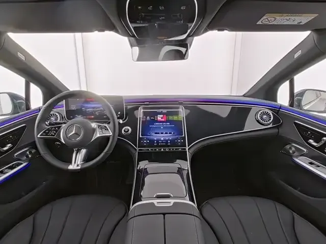 Mercedes-Benz EQE 300