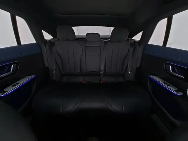 Mercedes-Benz EQE 300