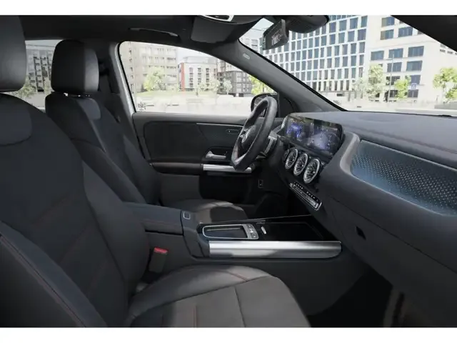 Mercedes-Benz EQA 300