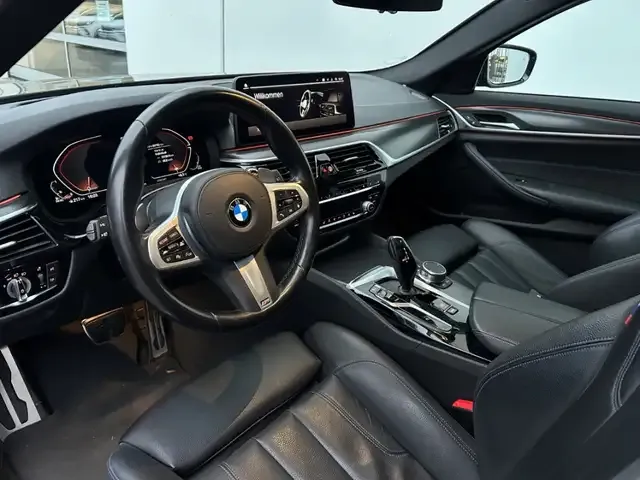 BMW 530