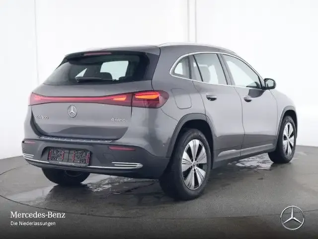 Mercedes-Benz EQA 300
