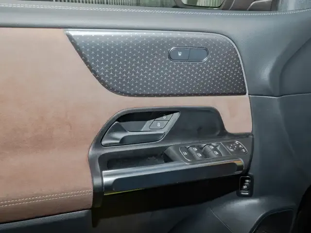 Mercedes-Benz GLB 250