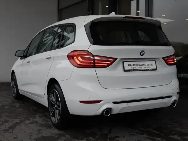 BMW 218