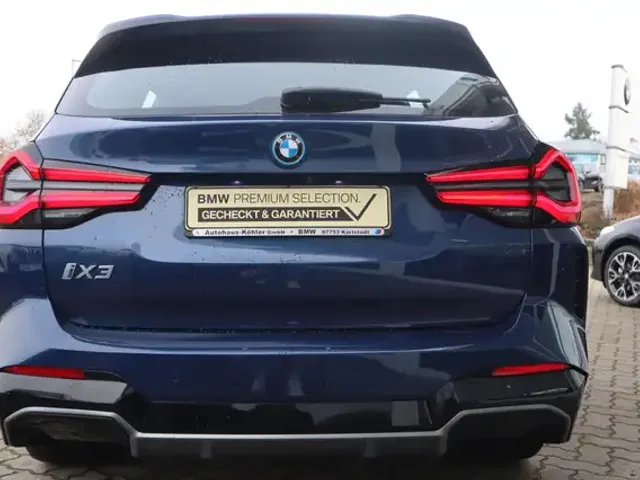 BMW iX3