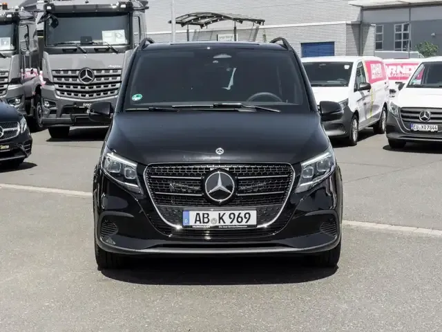 Mercedes-Benz V 250