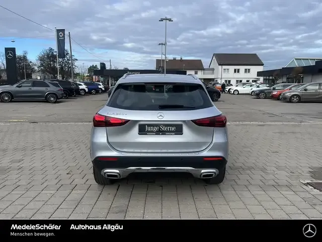 Mercedes-Benz GLA 250
