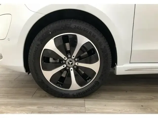 Mercedes-Benz EQV 300