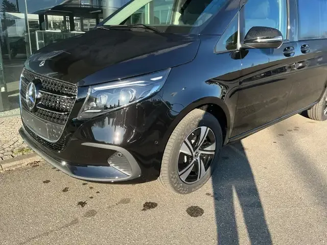 Mercedes-Benz V 250