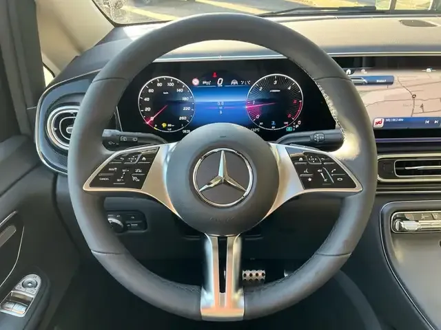 Mercedes-Benz V 250