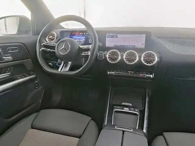 Mercedes-Benz EQA 300