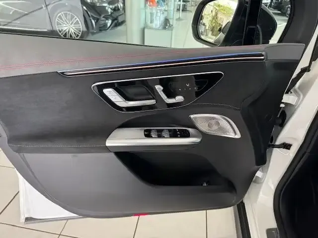 Mercedes-Benz EQE SUV