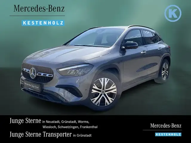 Mercedes-Benz GLA 220