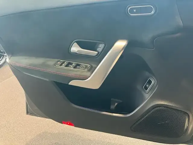 Mercedes-Benz A 35 AMG