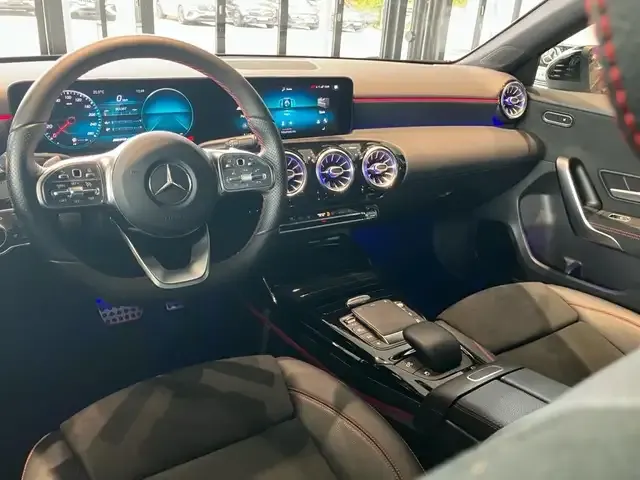 Mercedes-Benz A 35 AMG