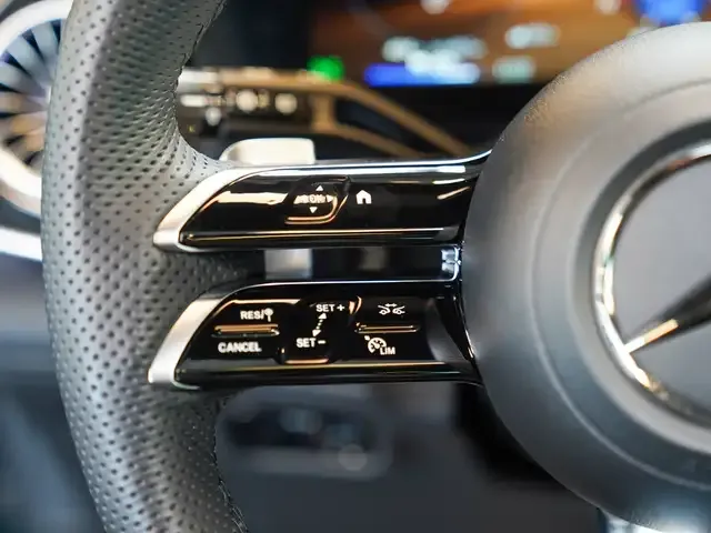 Mercedes-Benz EQE 350