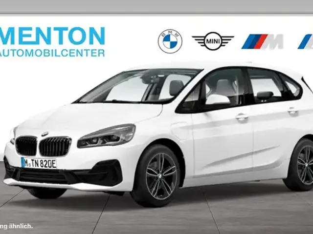 BMW 225