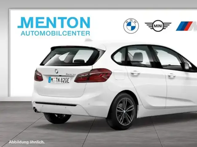 BMW 225