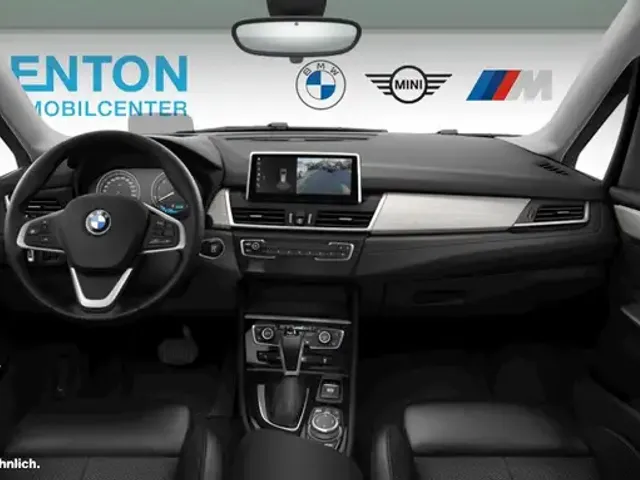 BMW 225