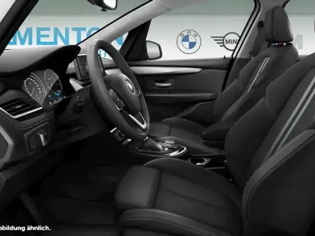 BMW 225