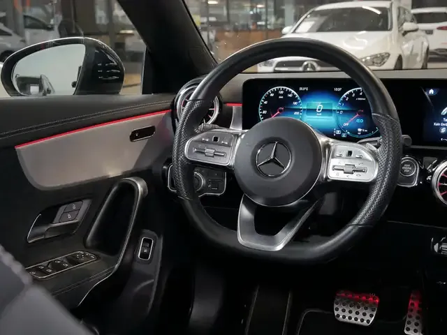 Mercedes-Benz CLA 250