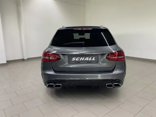 Mercedes-Benz C 63 AMG