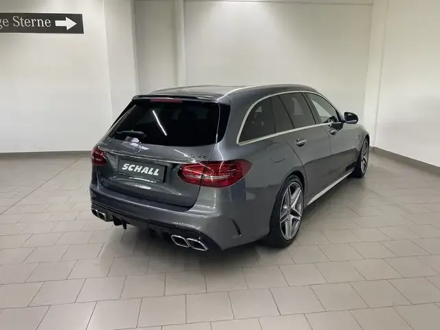 Mercedes-Benz C 63 AMG