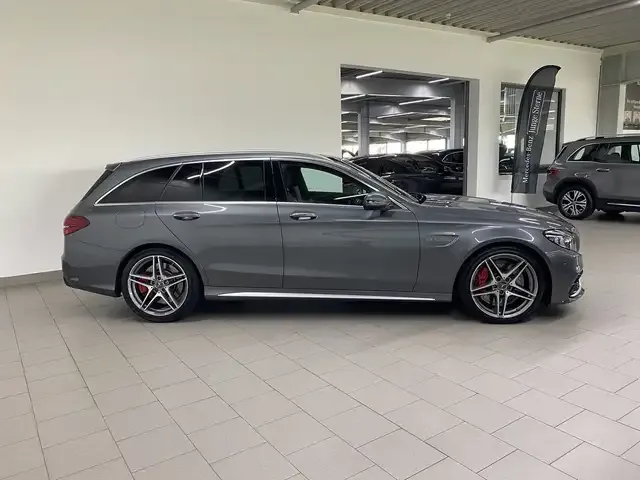 Mercedes-Benz C 63 AMG
