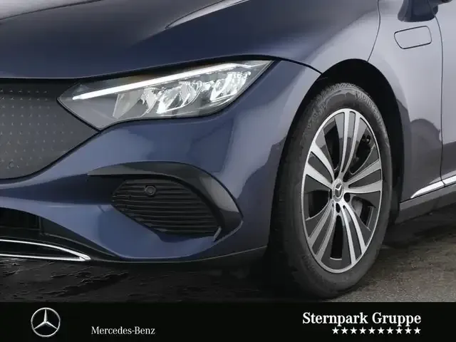 Mercedes-Benz EQE 300