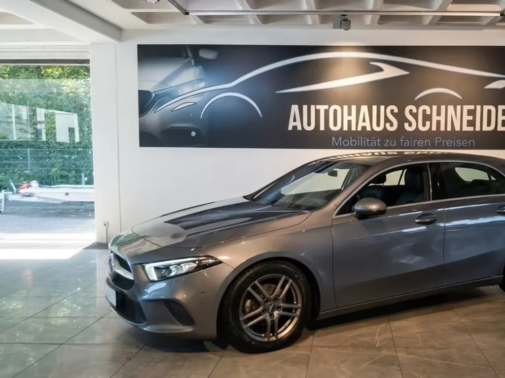 Mercedes-Benz A 180