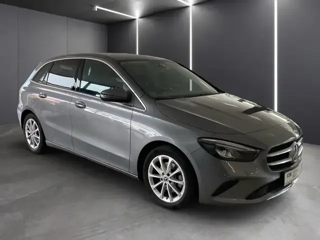 Mercedes-Benz B 200