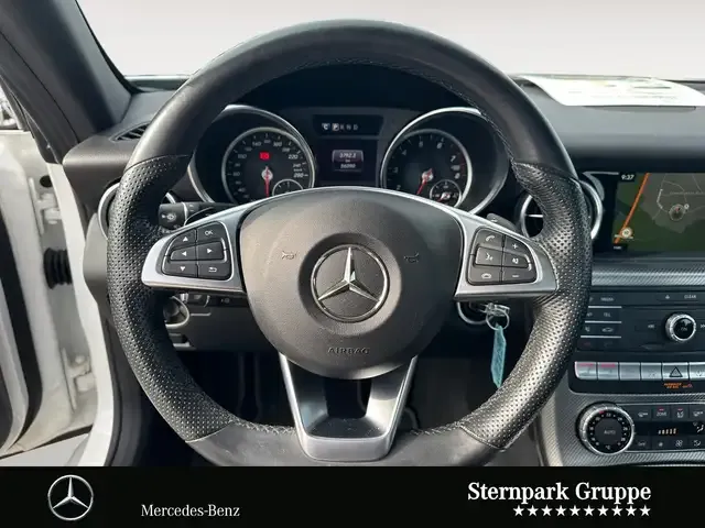 Mercedes-Benz SLC 300