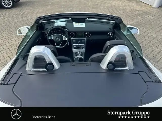 Mercedes-Benz SLC 300