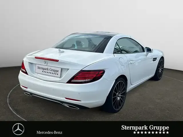 Mercedes-Benz SLC 300