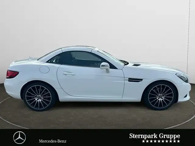 Mercedes-Benz SLC 300